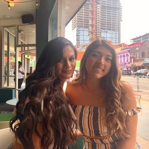 Meet your Posher, Andrea